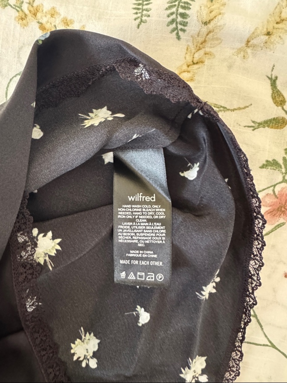 Wilfred Black Floral V-Neck Tie-Waist Blouse - Picture 4 of 4
